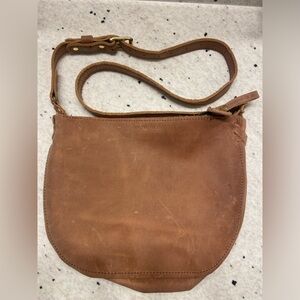 Designed by Joy leather bag
Louise- Dimensions: 12”W x 9”H x 4”D
Shoulder strap